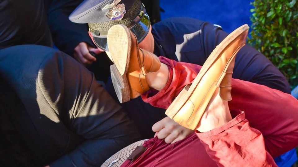 Ochranka byla s útočníkem rychle hotová